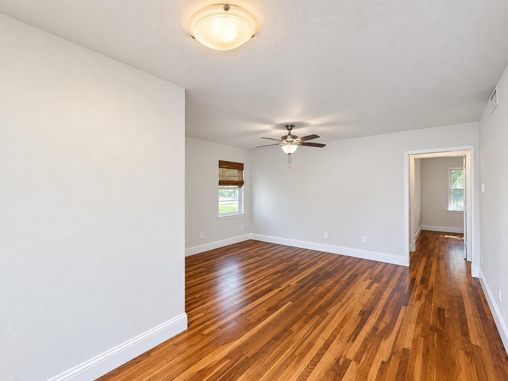 516 Overhill Drive - Photo 6
