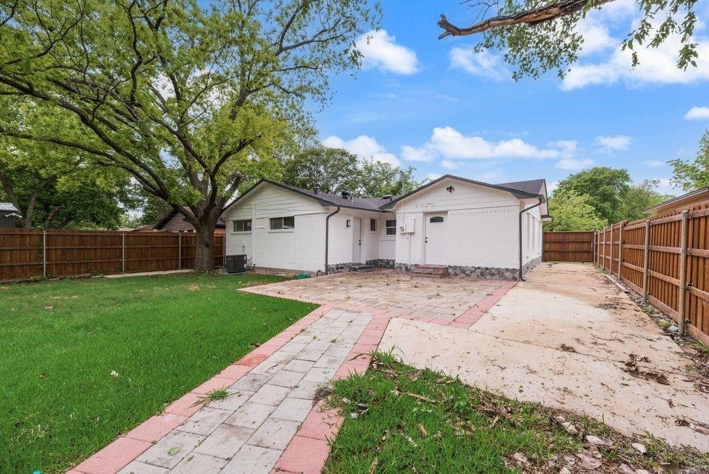 1406 Highland Street - Photo 18