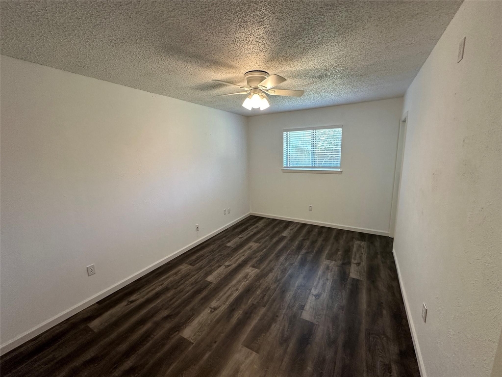 410 E Timberview Lane - Photo 9