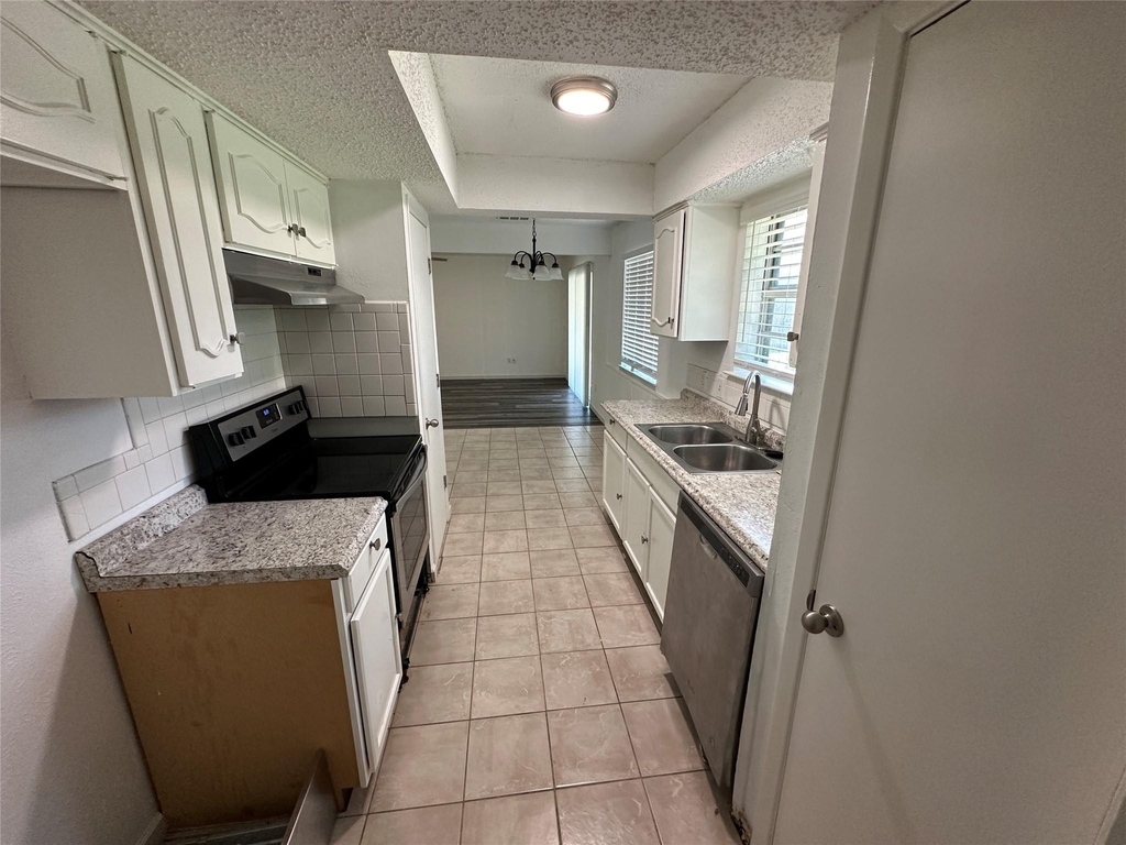 410 E Timberview Lane - Photo 3