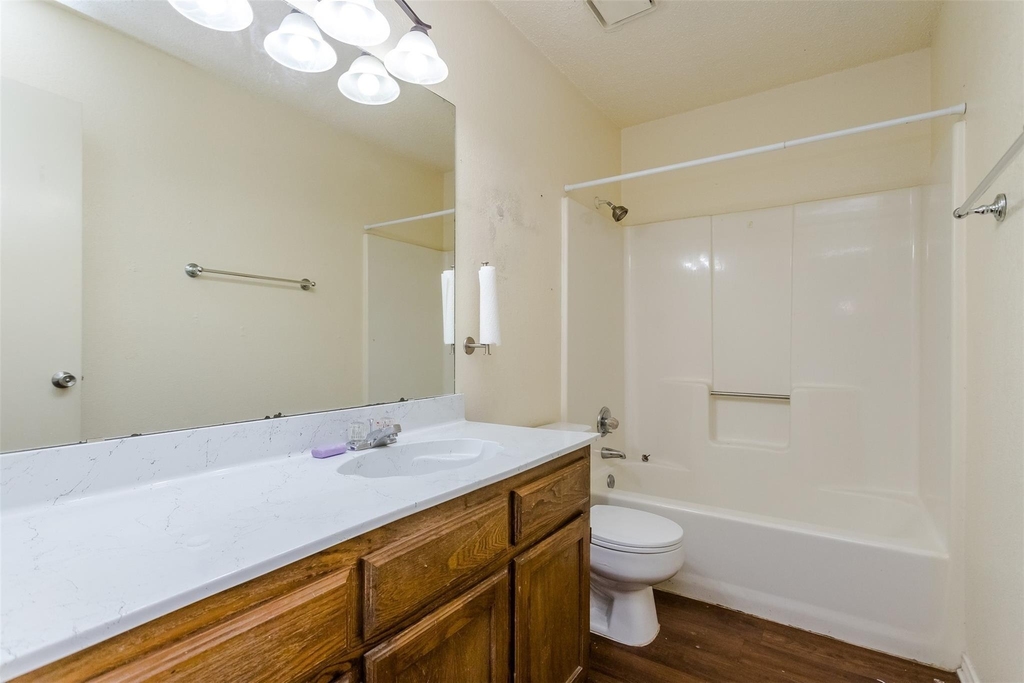 2301 Kingsford Court - Photo 13