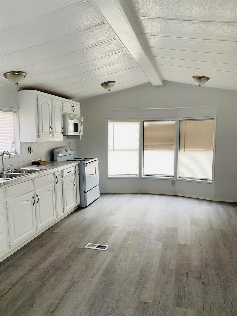 262 County Road 4852 - Photo 26