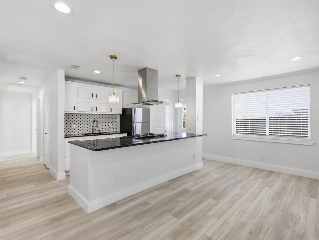 1002 Mardi Gras Lane - Photo 9