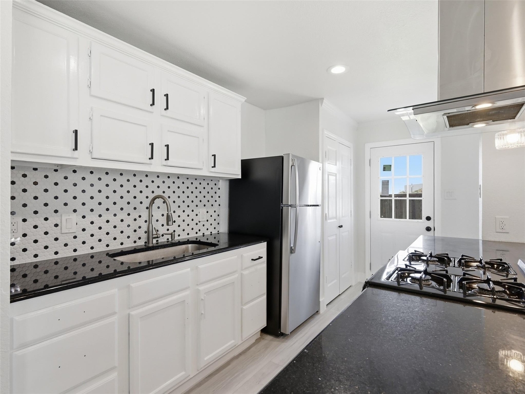 1002 Mardi Gras Lane - Photo 15