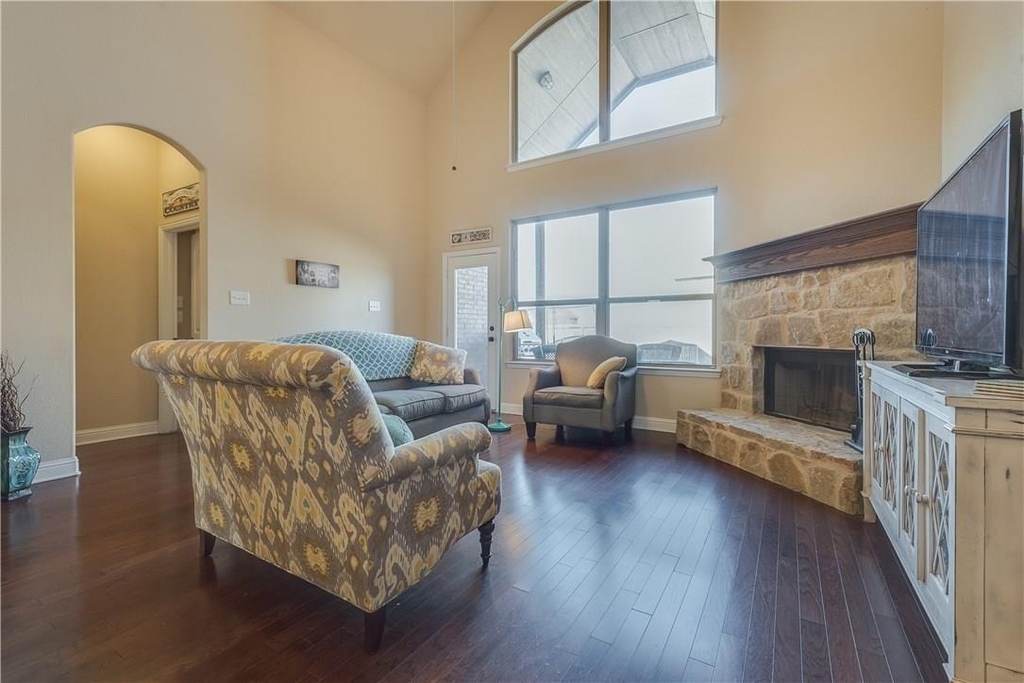 423 Florence Drive - Photo 4