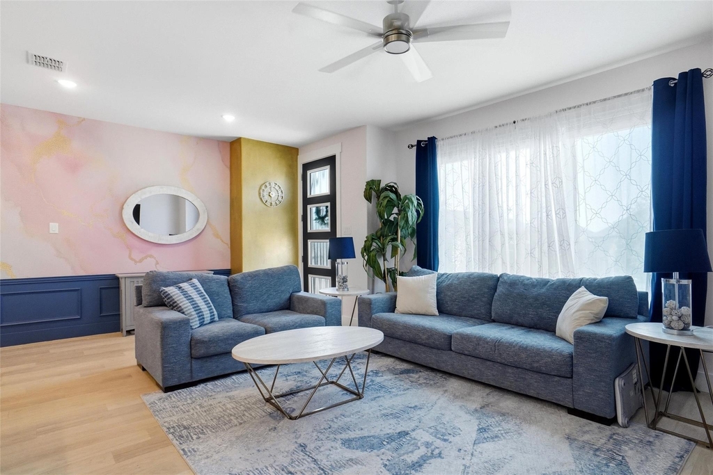 1085 Carnation Drive - Photo 5