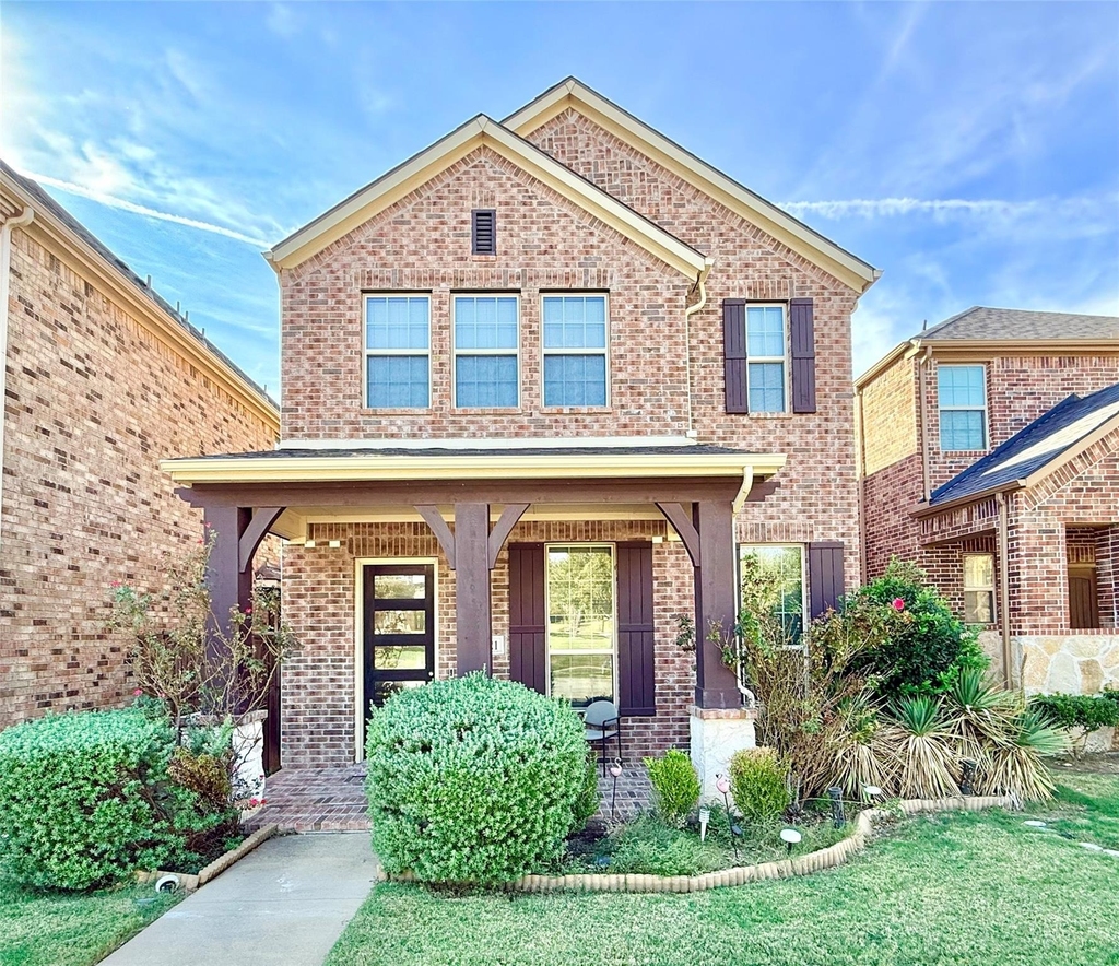 1021 Zachary Way - Photo 1