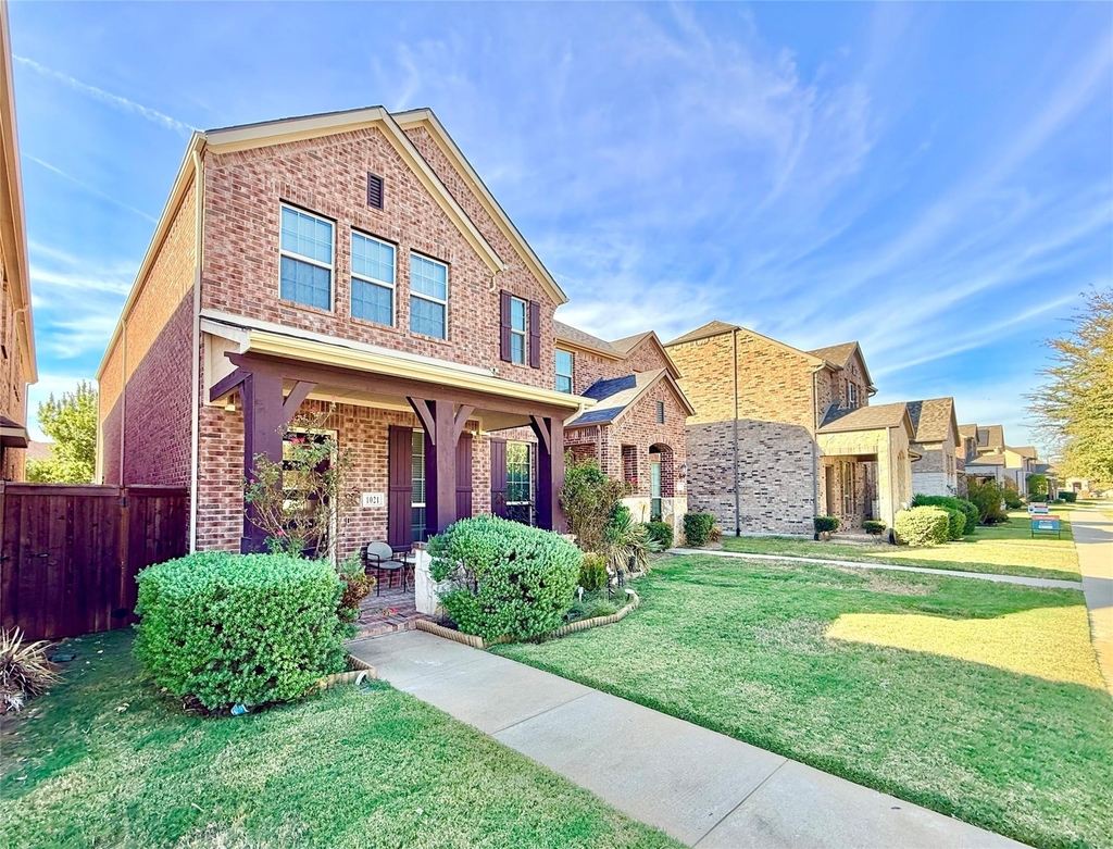 1021 Zachary Way - Photo 3