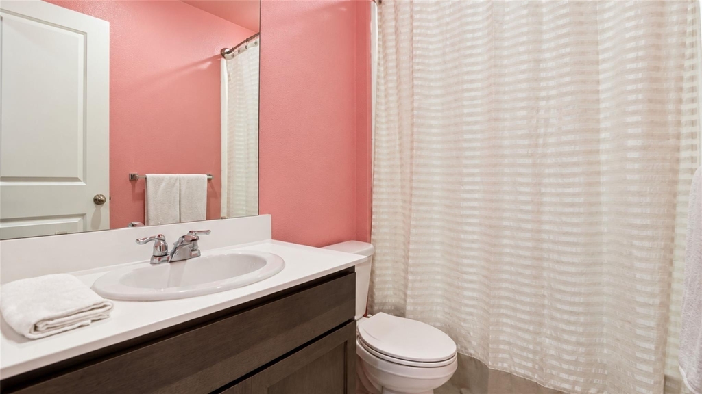 709 Darlington Oak Avenue - Photo 3