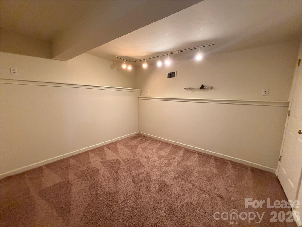 3400 Pasture View Court - Photo 16
