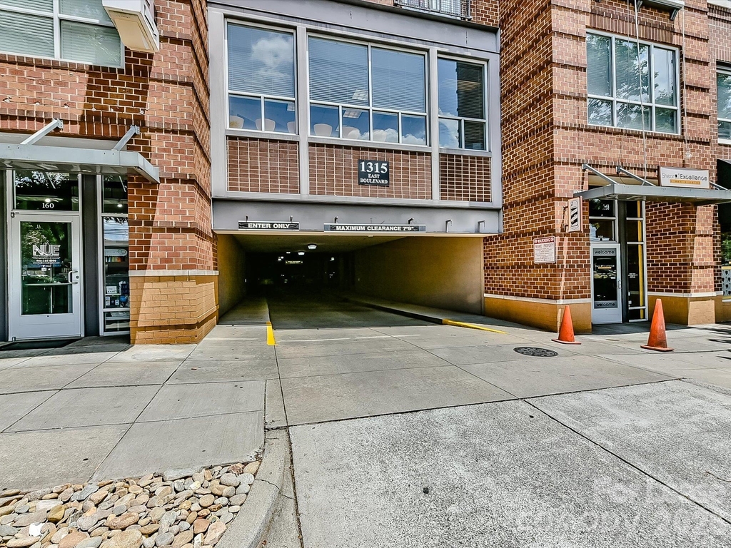 1315 East Boulevard - Photo 28