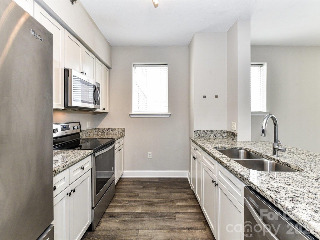 1315 East Boulevard - Photo 7