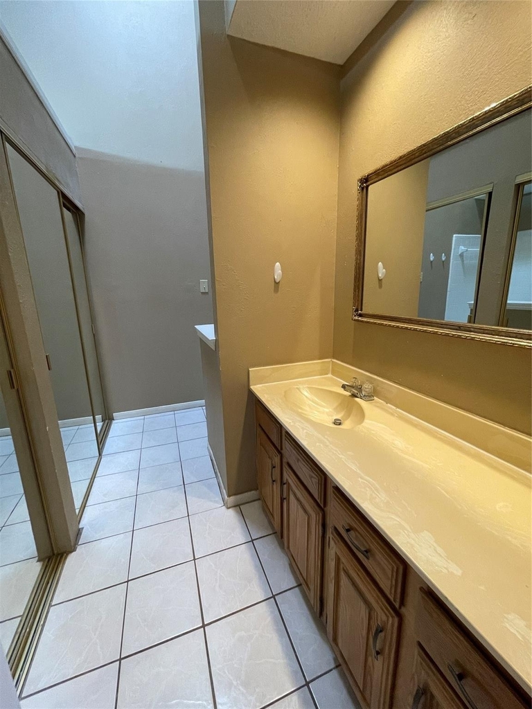 2204 W Park Boulevard - Photo 12