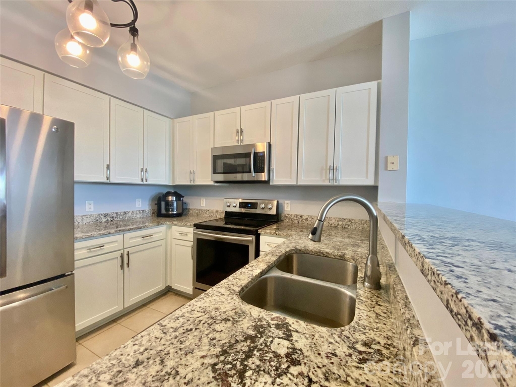 1315 East Boulevard - Photo 4