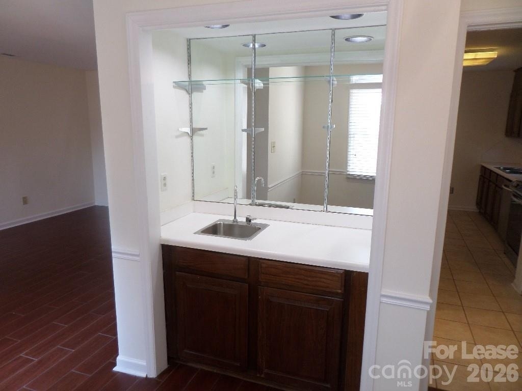 530 N Poplar Street - Photo 5