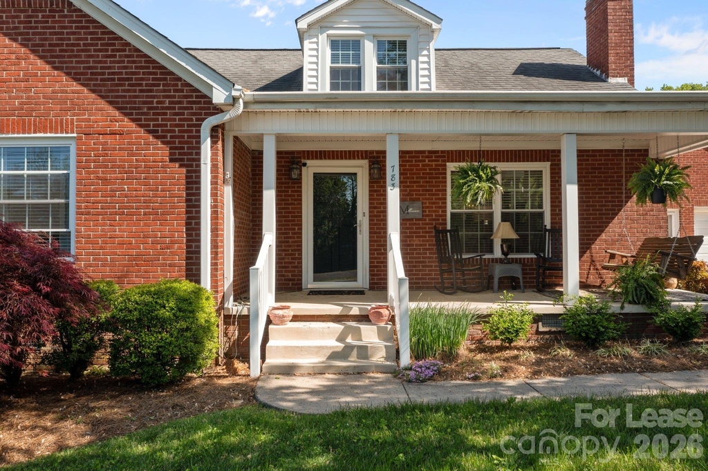 783 Sw Pearl Avenue - Photo 2