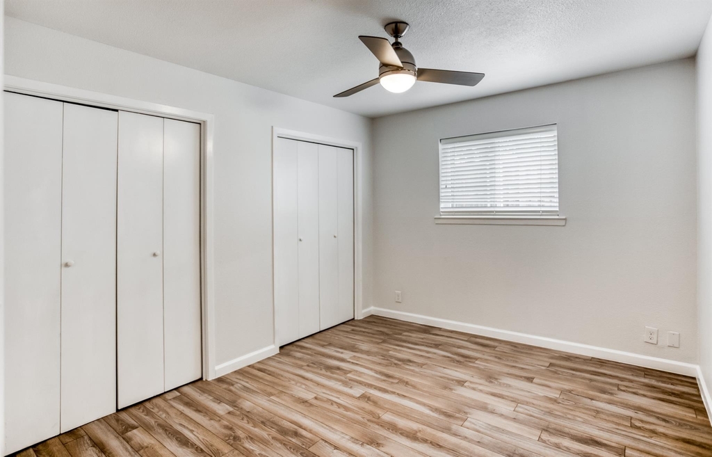 5708 Hudson Street - Photo 3