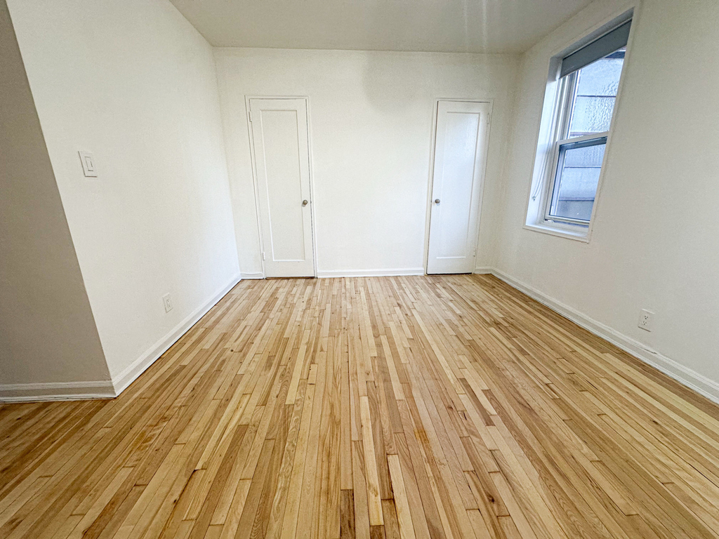 85-11 34th Avenue - Photo 6