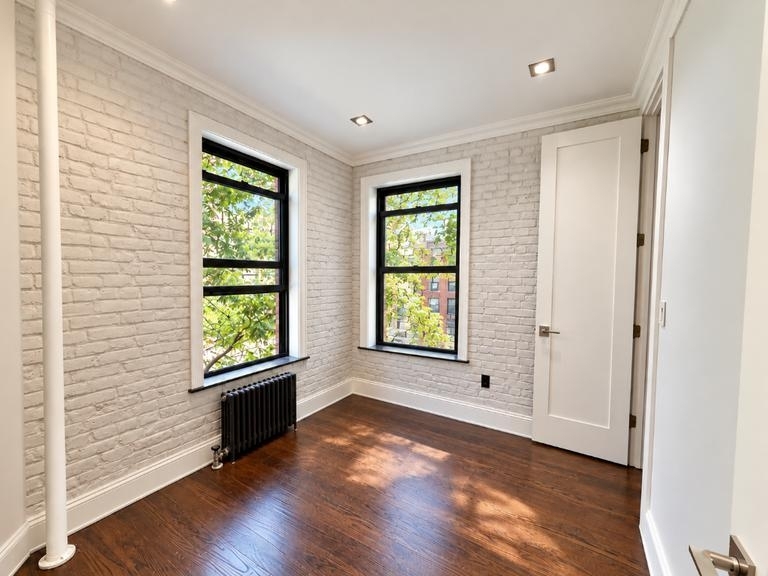 410 East 13th Street - Photo 2