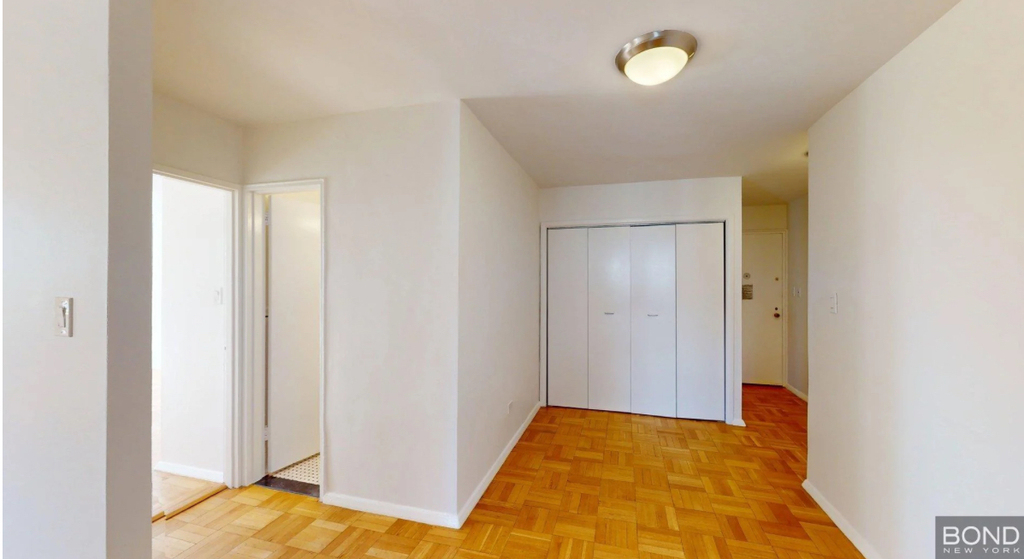 East 79th Street - Photo 3