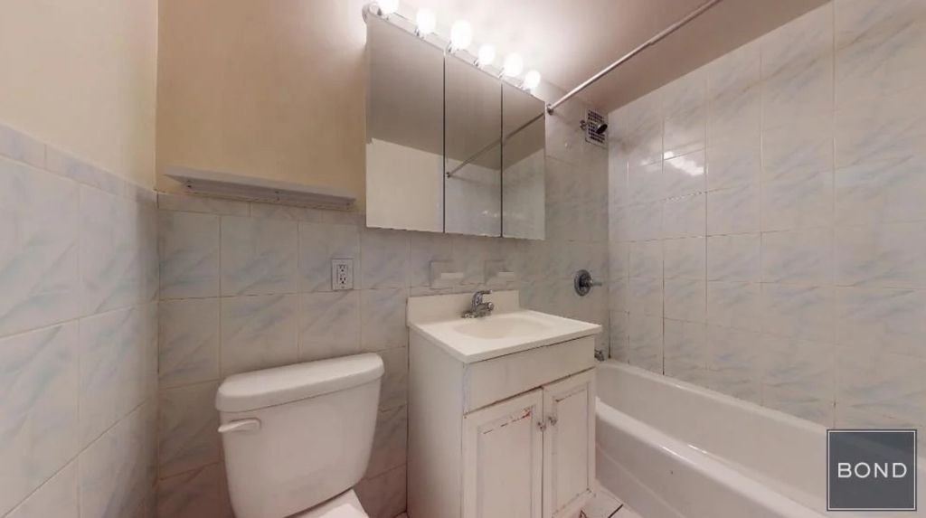 West 73rd Street - Photo 4