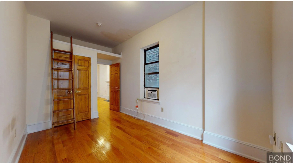West 94th street  - Photo 2