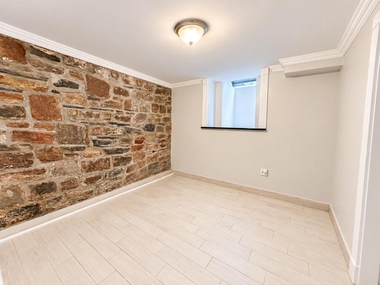53 Leroy Street - Photo 6