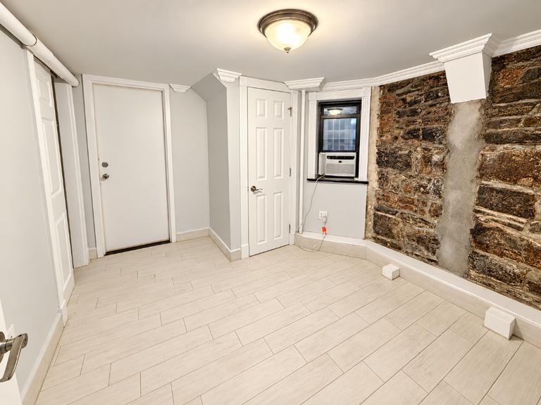 53 Leroy Street - Photo 4