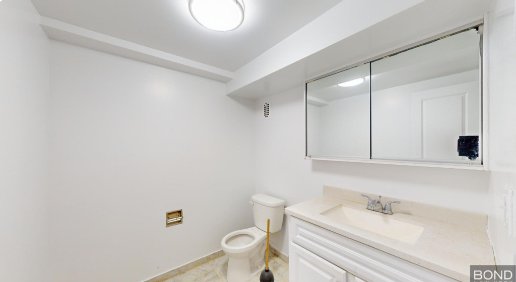 West 80th Street - Photo 4