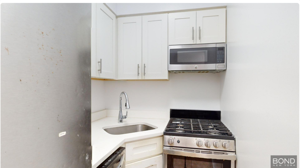 West 80th Street - Photo 0