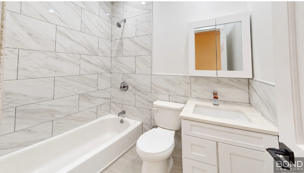 East 45th Street - Photo 5