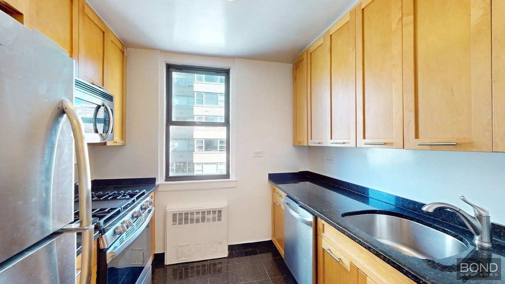 East 79th Street - Photo 1