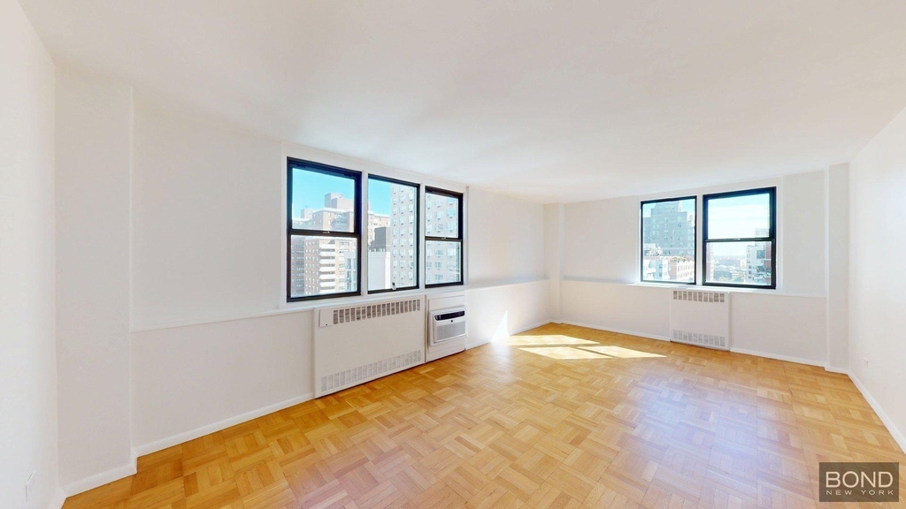 East 79th Street - Photo 0