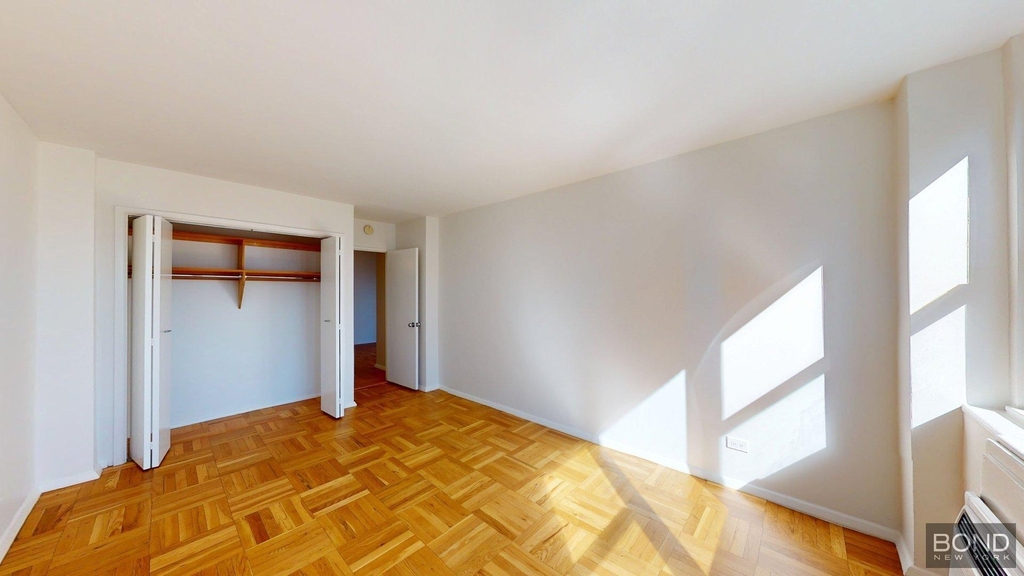 East 79th Street - Photo 2