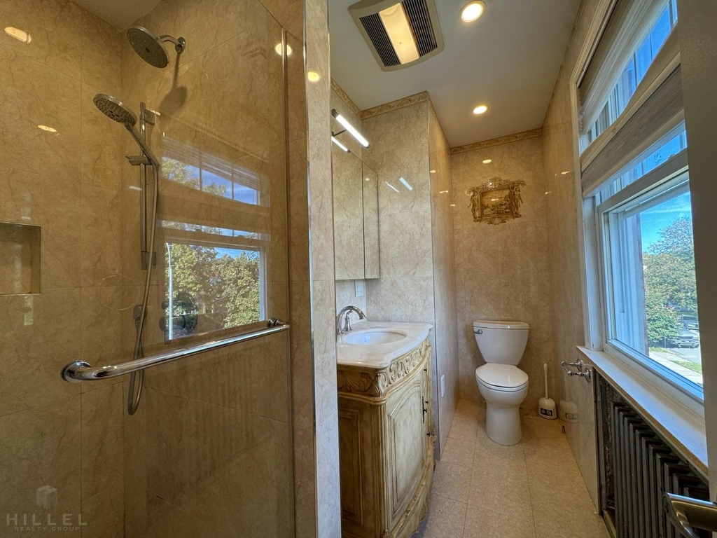 8148 192nd Street - Photo 16