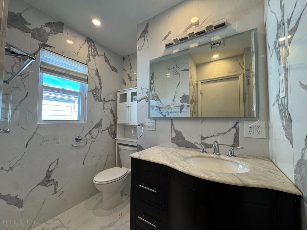 8148 192nd Street - Photo 17