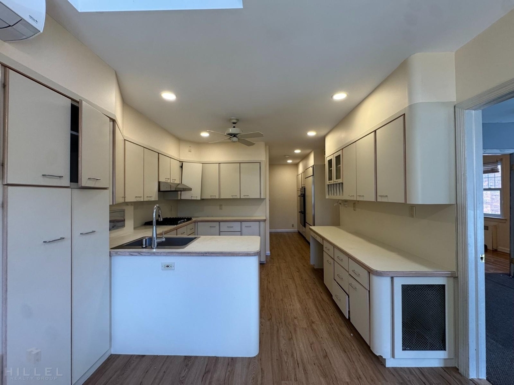8148 192nd Street - Photo 4