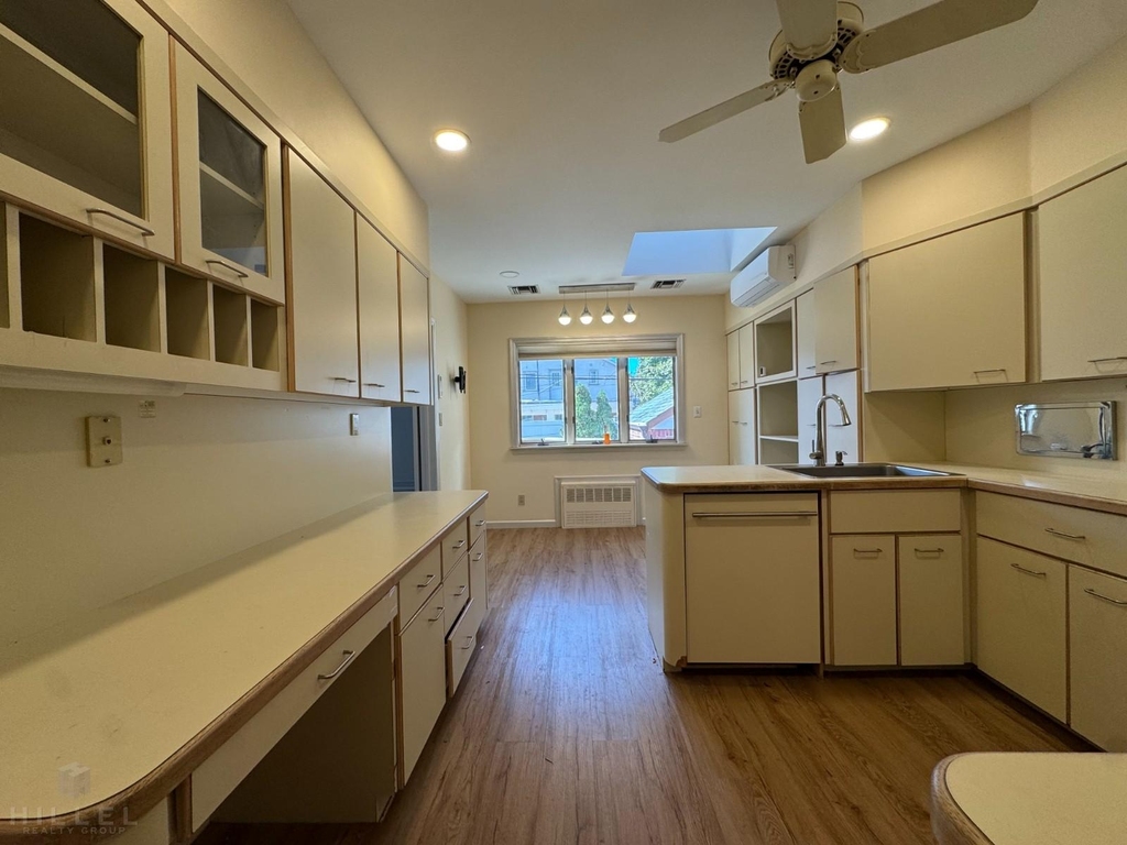 8148 192nd Street - Photo 3