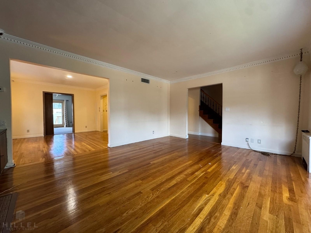 8148 192nd Street - Photo 6