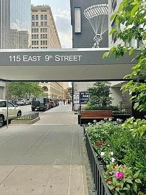 East 9th Street - Photo 13
