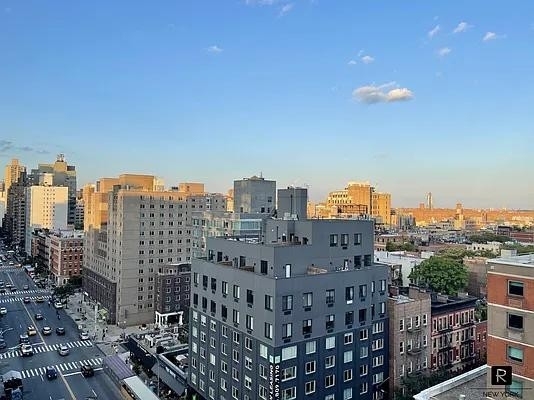 East 9th Street - Photo 12