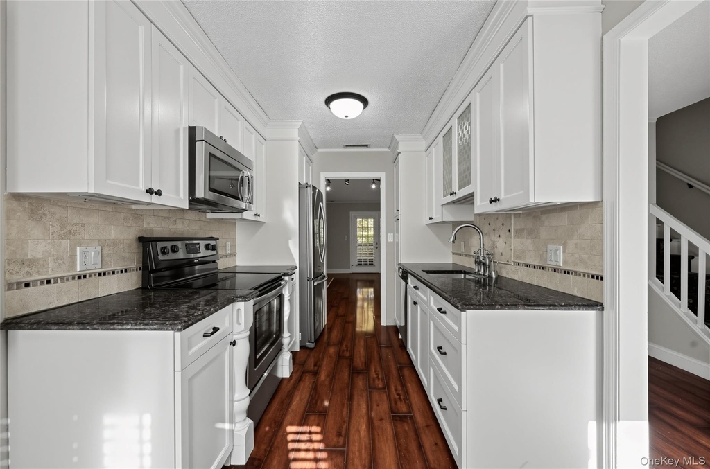 175 Heritage Hills - Photo 3