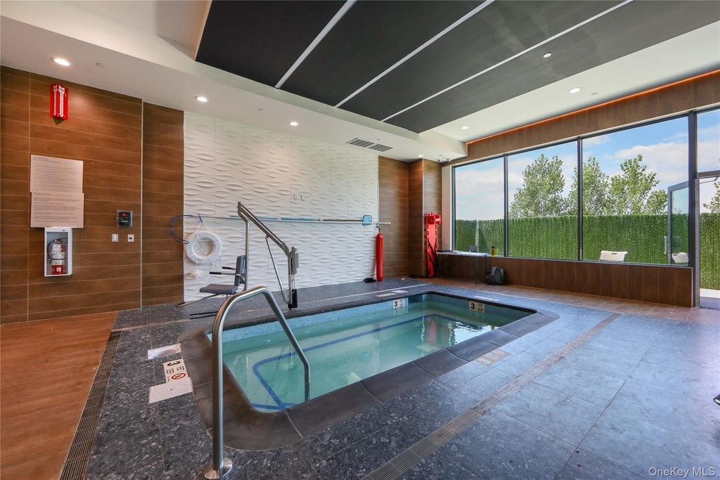 701 Ridge Hill Boulevard - Photo 11