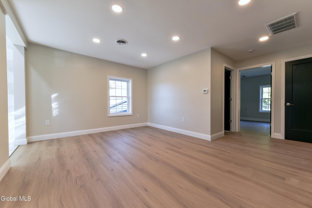 64 Burton Avenue - Photo 15