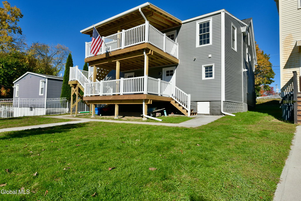 64 Burton Avenue - Photo 10