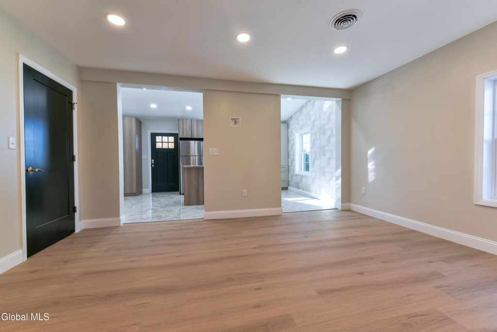 64 Burton Avenue - Photo 14