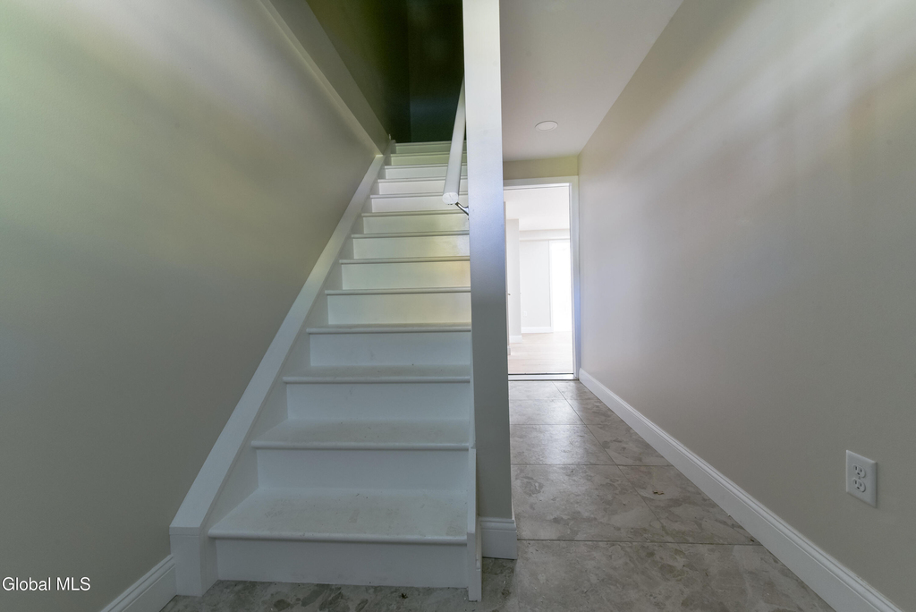 64 Burton Avenue - Photo 18