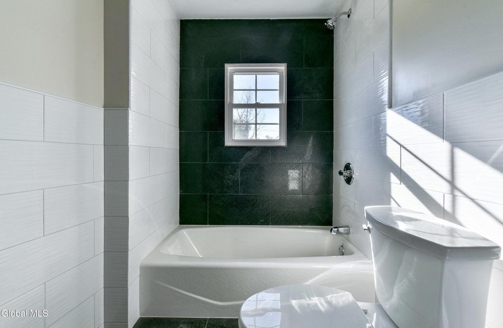 64 Burton Avenue - Photo 13