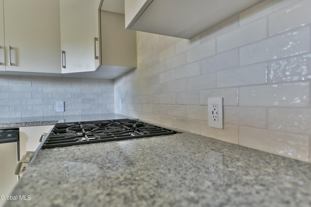64 Burton Avenue - Photo 6