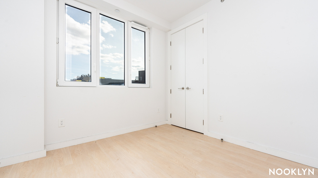 280 Meeker Ave - Photo 11